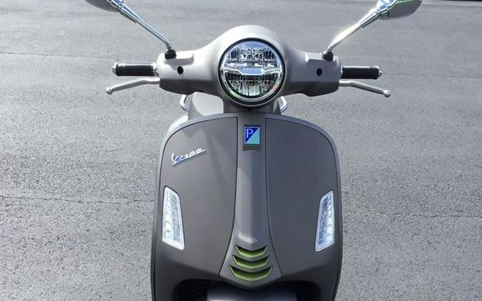 2024 Vespa GTS Super 300 Tech