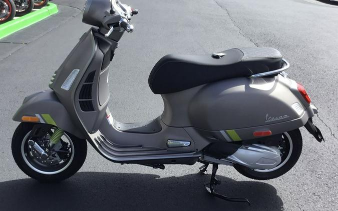 2024 Vespa GTS Super 300 Tech