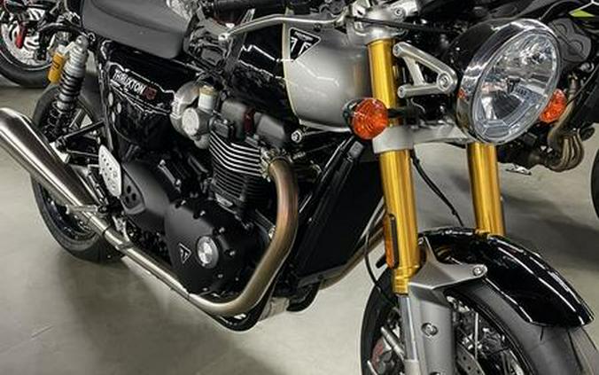 2024 Triumph Thruxton RS Jet Black / Silver Ice