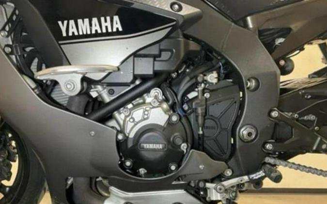 2016 Yamaha YZF-R1S
