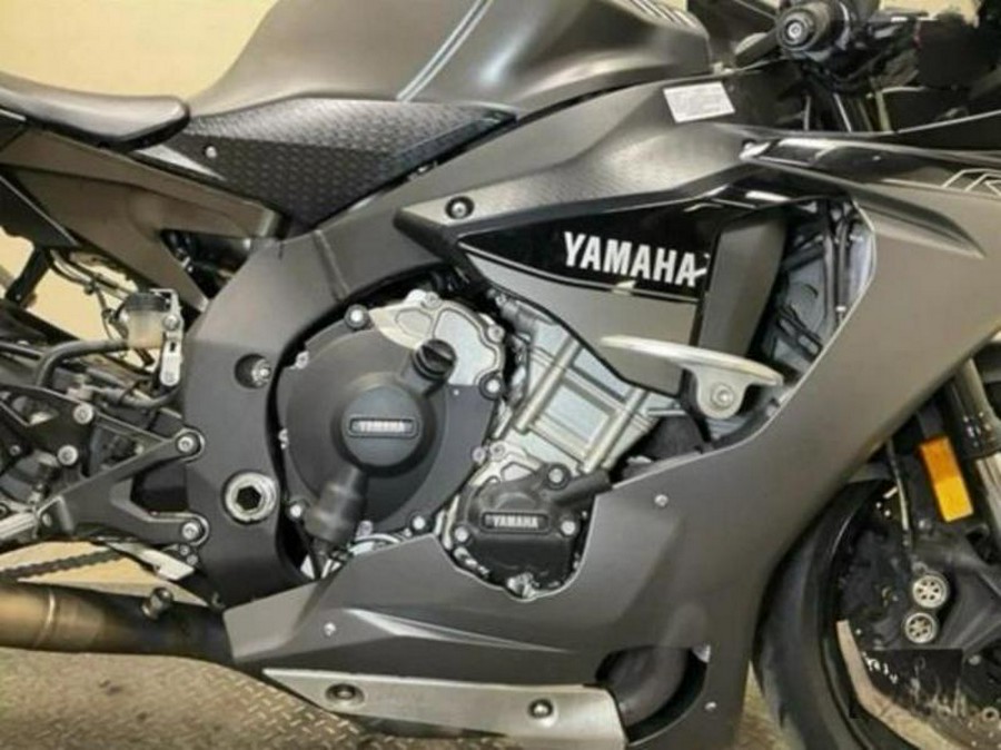 2016 Yamaha YZF-R1S