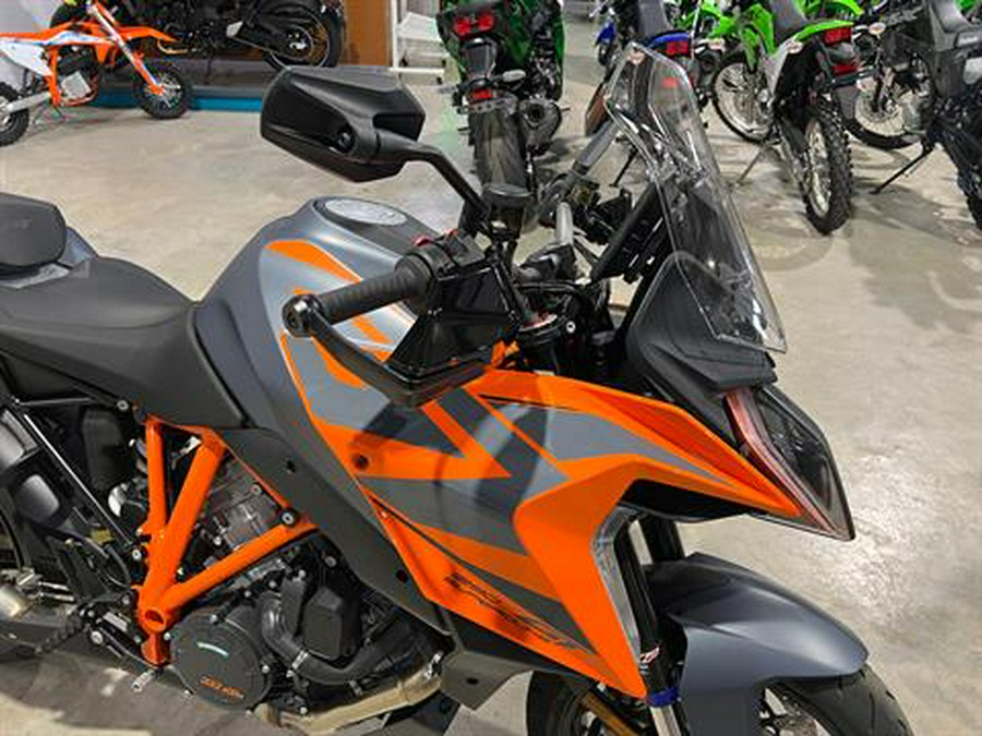 2023 KTM 1290 Super Duke GT