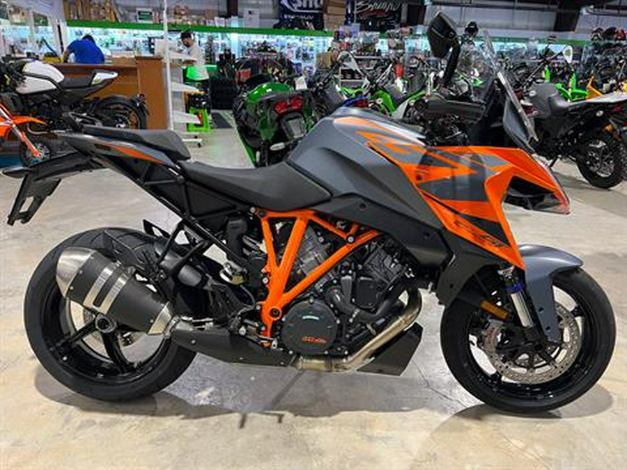 2023 KTM 1290 Super Duke GT