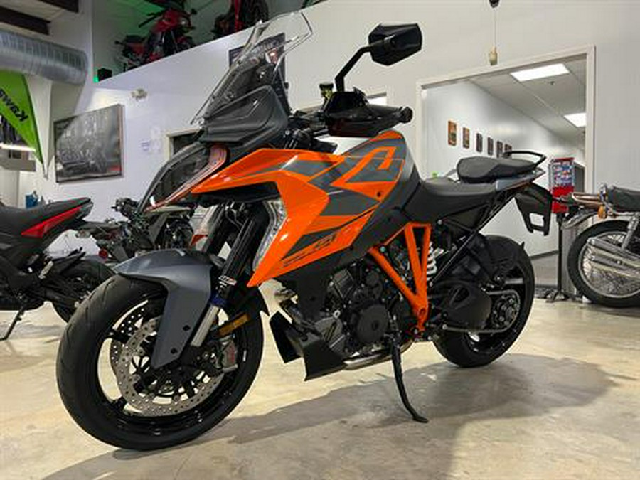 2023 KTM 1290 Super Duke GT