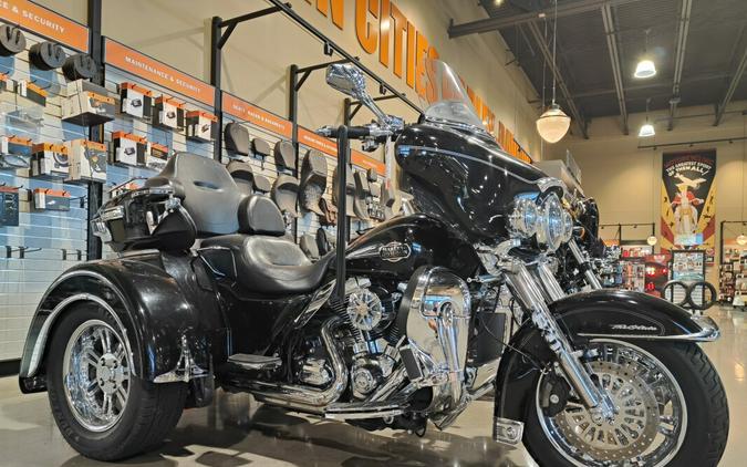 2013 Harley-Davidson Tri Glide™ Ultra Classic® Black