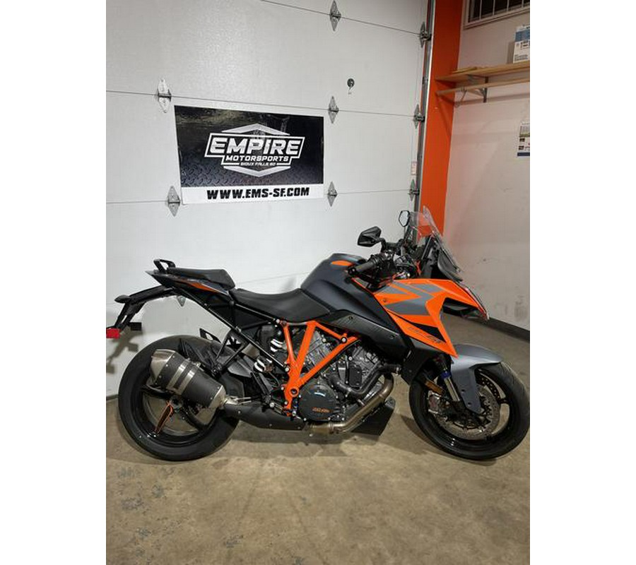 2023 KTM 1290 Super Duke GT