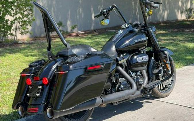 2017 Harley-Davidson FLHRXS Road King Special