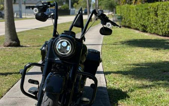 2017 Harley-Davidson FLHRXS Road King Special