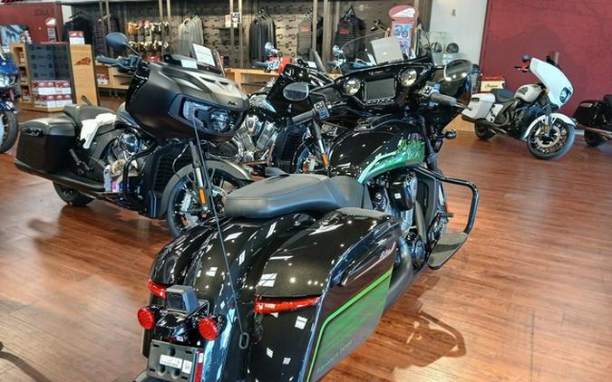 2026 Indian Chieftain PowerPlus Dark Horse Signature Series Abyss Metallic / Cypher Gr