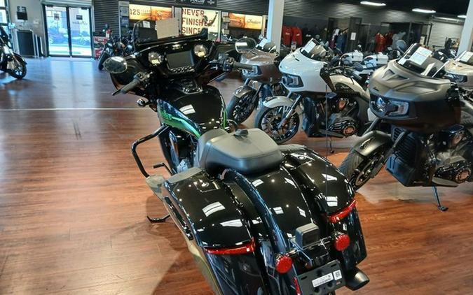 2026 Indian Chieftain PowerPlus Dark Horse Signature Series Abyss Metallic / Cypher Gr