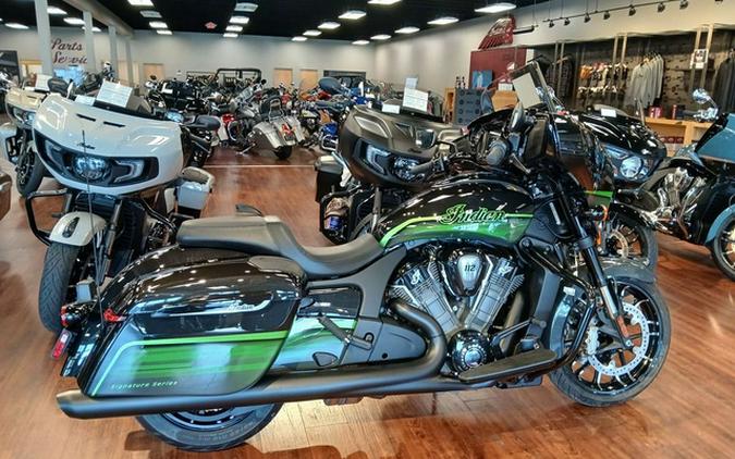 2026 Indian Chieftain PowerPlus Dark Horse Signature Series Abyss Metallic / Cypher Gr