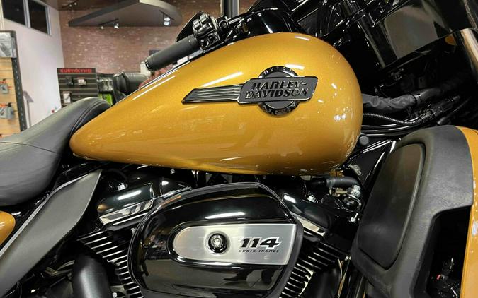 2023 Harley-Davidson Ultra Limited Prospect Gold/Vivid Black – Black Finish
