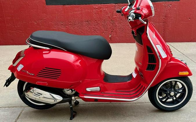 2024 Vespa GTS Super 300