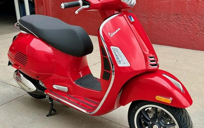 2024 Vespa GTS Super 300