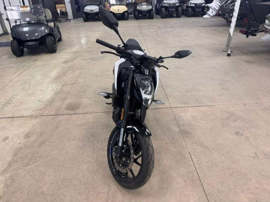 2022 CFMOTO 300NK