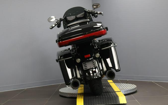 2022 Harley-Davidson® Road King® Special Apex