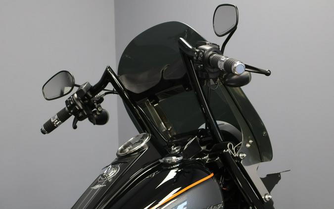 2022 Harley-Davidson® Road King® Special Apex