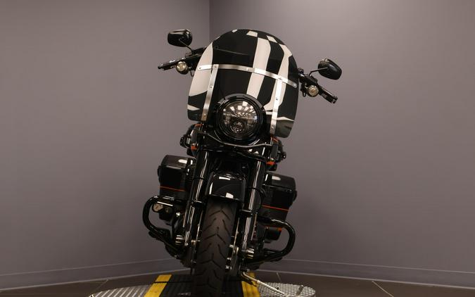 2022 Harley-Davidson® Road King® Special Apex