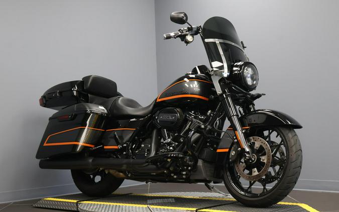 2022 Harley-Davidson® Road King® Special Apex