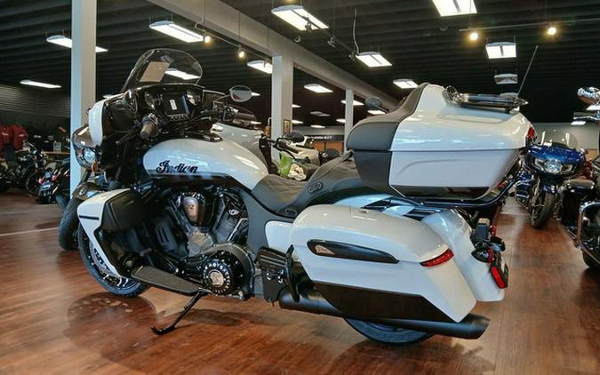 2026 Indian Roadmaster PowerPlus Dark Horse 112 w/PowerBand Black Smoke