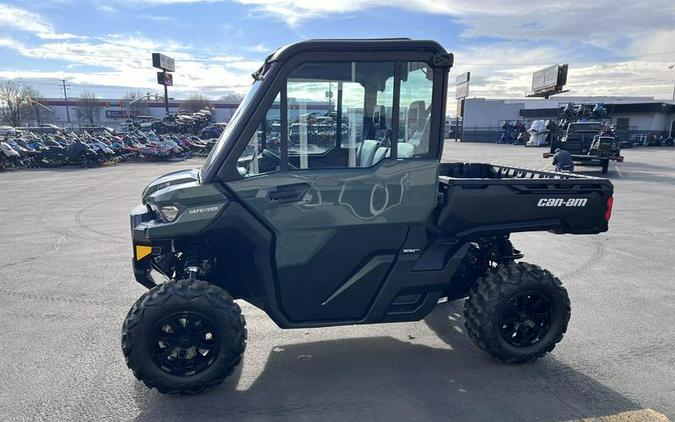 2024 Can-Am® Defender DPS CAB HD9