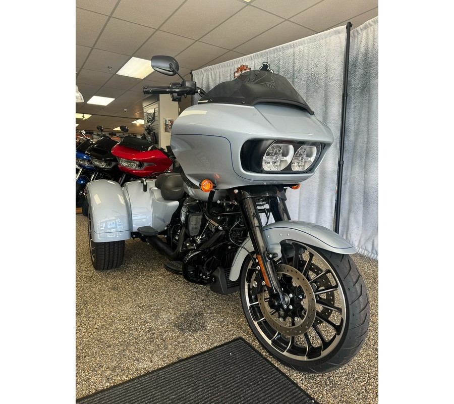 2024 Harley-Davidson Road Glide® 3