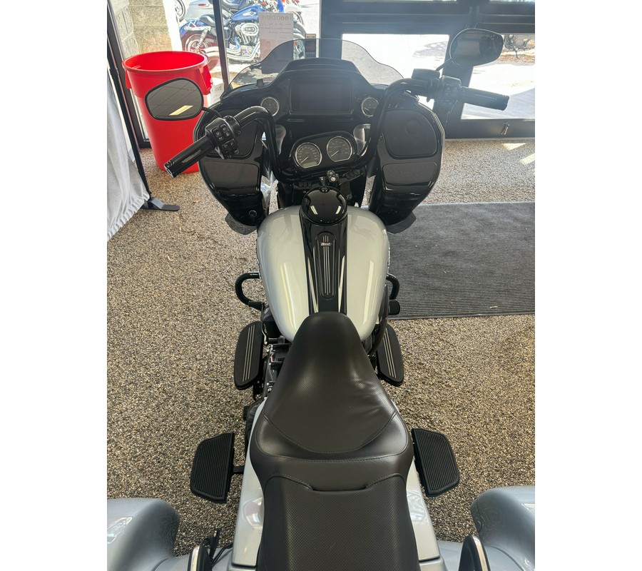 2024 Harley-Davidson Road Glide® 3