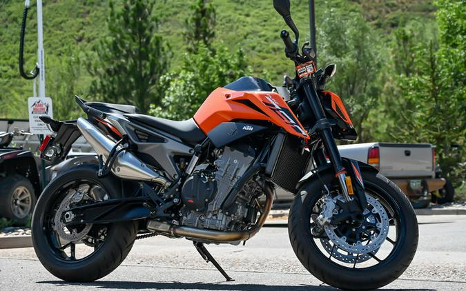 2023 KTM 790 Duke