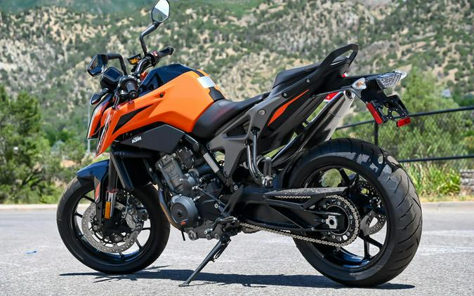 2023 KTM 790 Duke