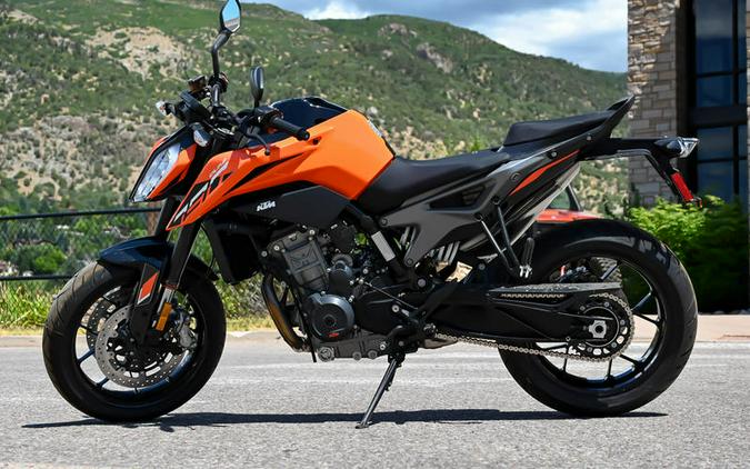 2023 KTM 790 Duke