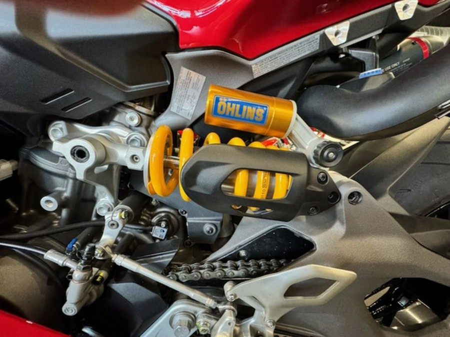 2025 Ducati Panigale V2 S Demo