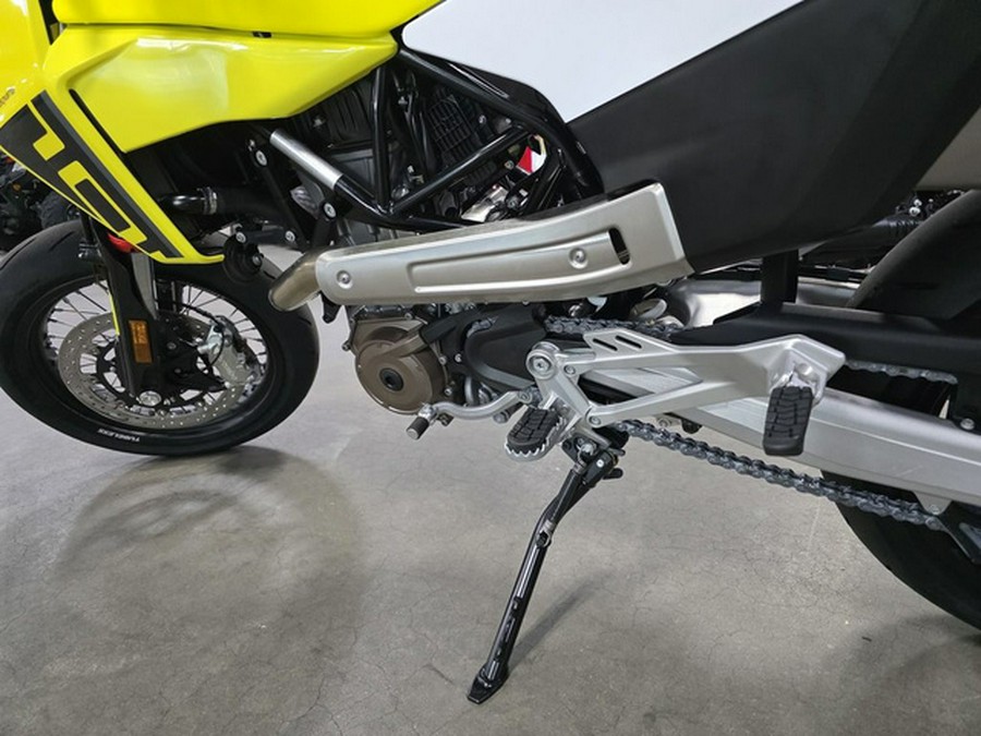 2026 Husqvarna Supermoto 701