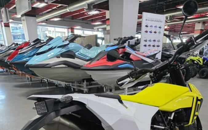 2026 Husqvarna Supermoto 701