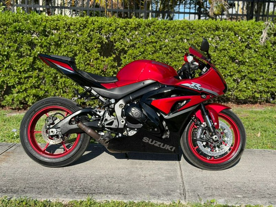 2025 Suzuki GSX-R1000