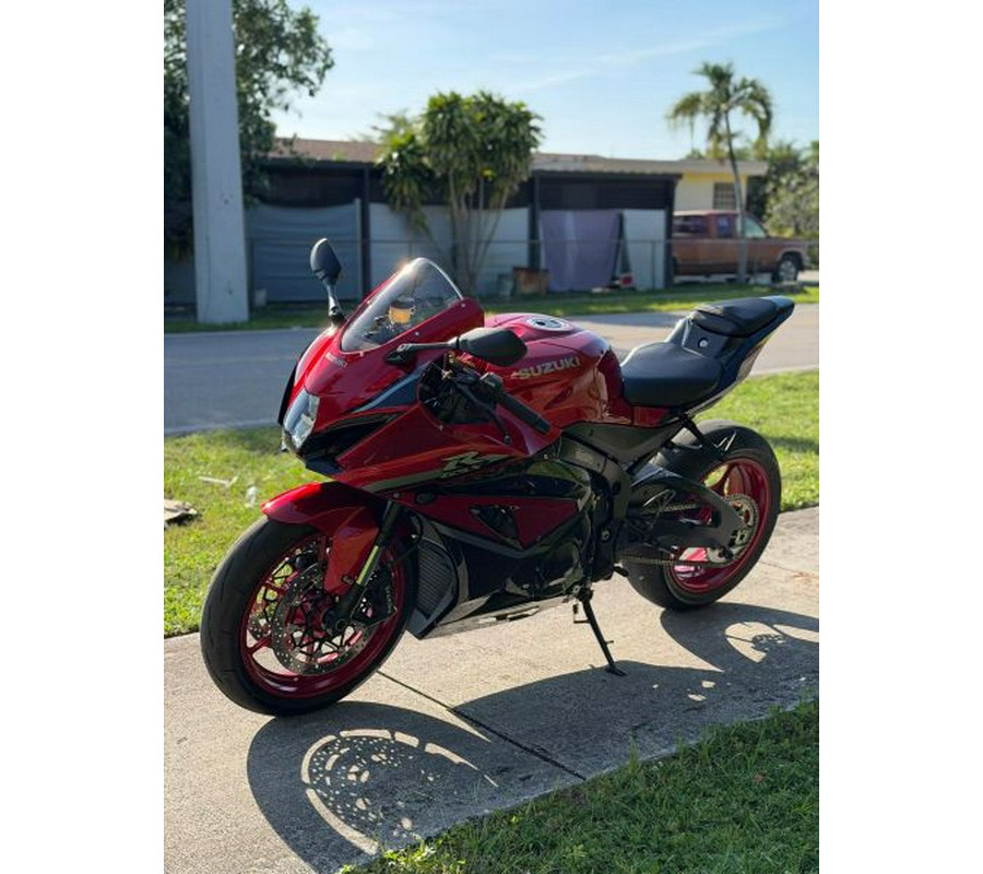 2025 Suzuki GSX-R1000
