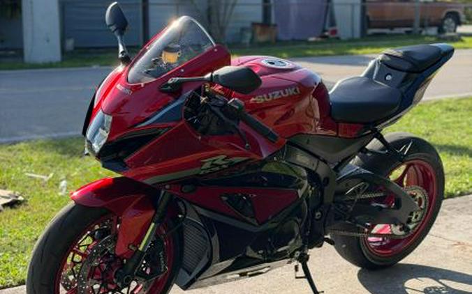 2025 Suzuki GSX-R1000