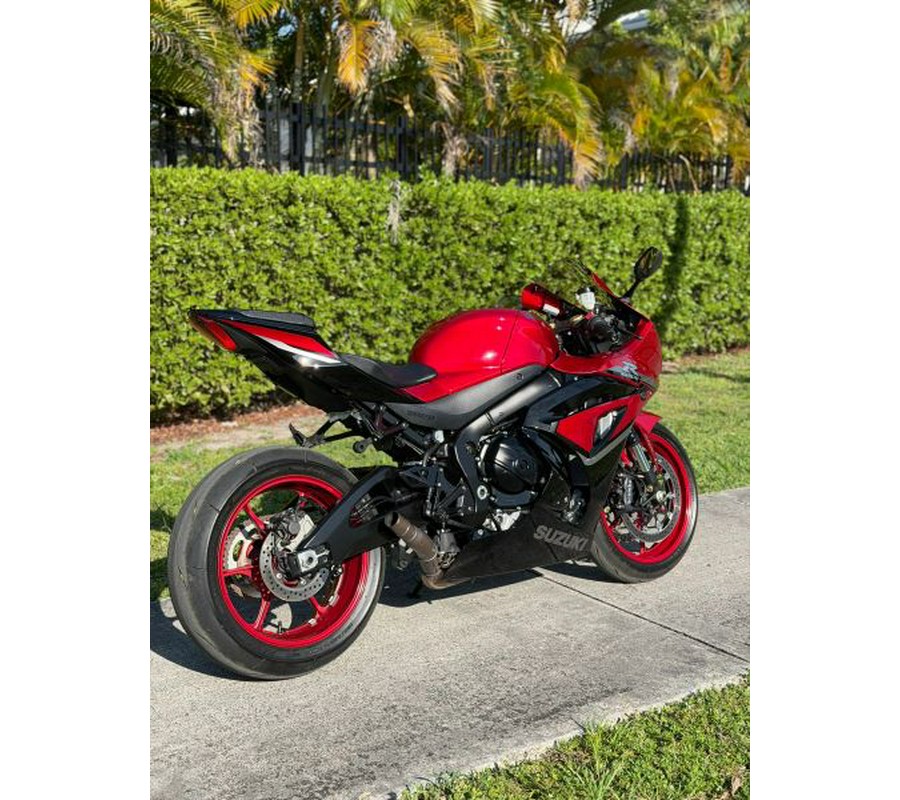 2025 Suzuki GSX-R1000