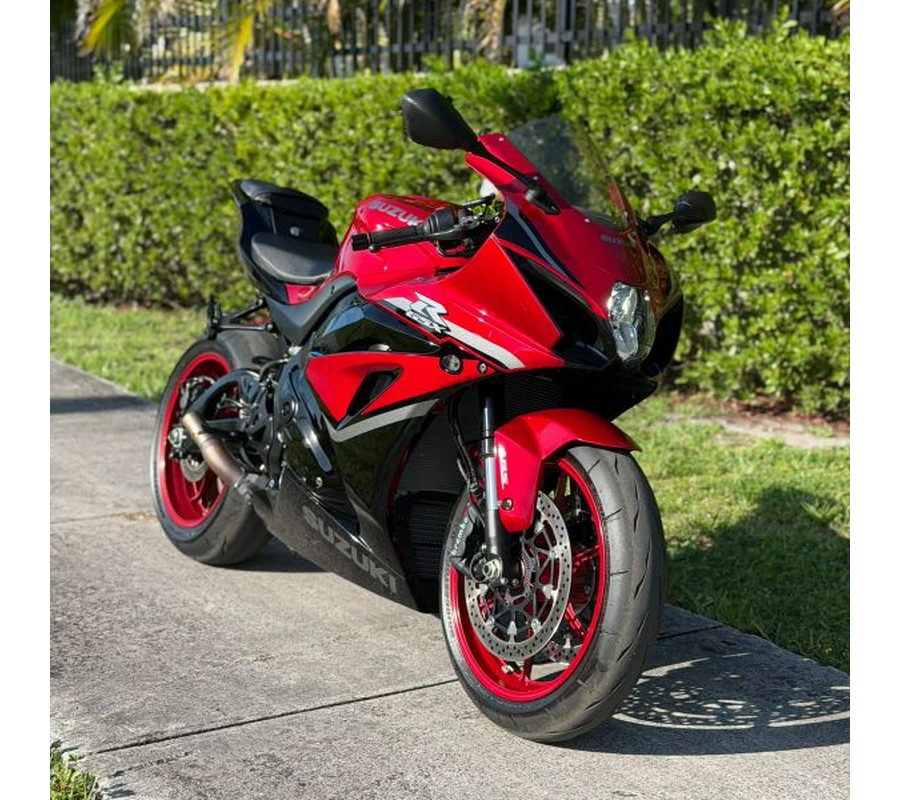 2025 Suzuki GSX-R1000