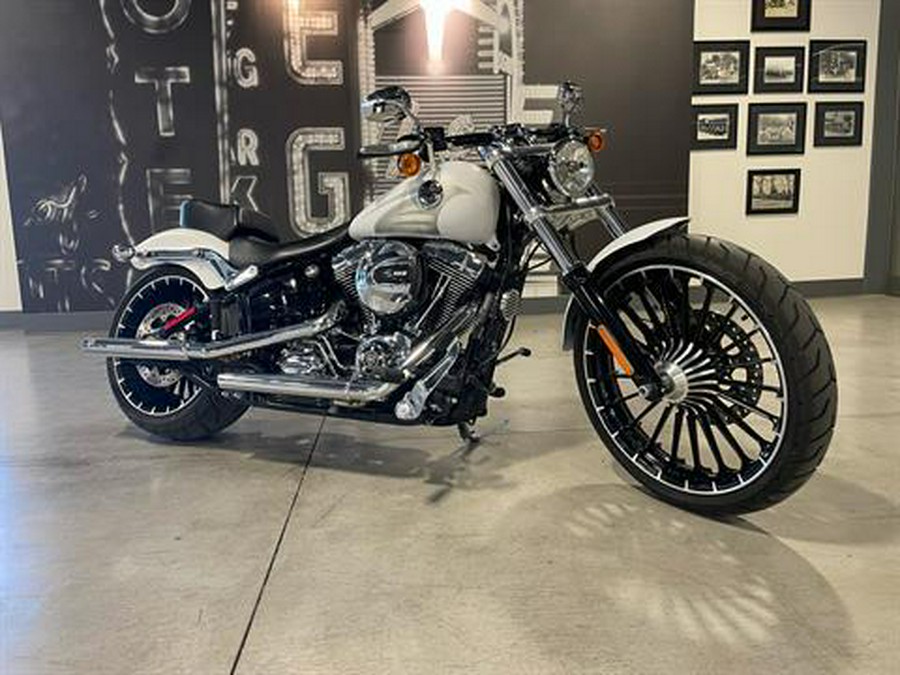 2017 Harley-Davidson Breakout®