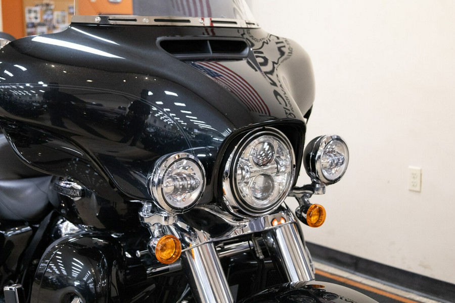 FLHTCUTG 2018 Tri Glide® Ultra