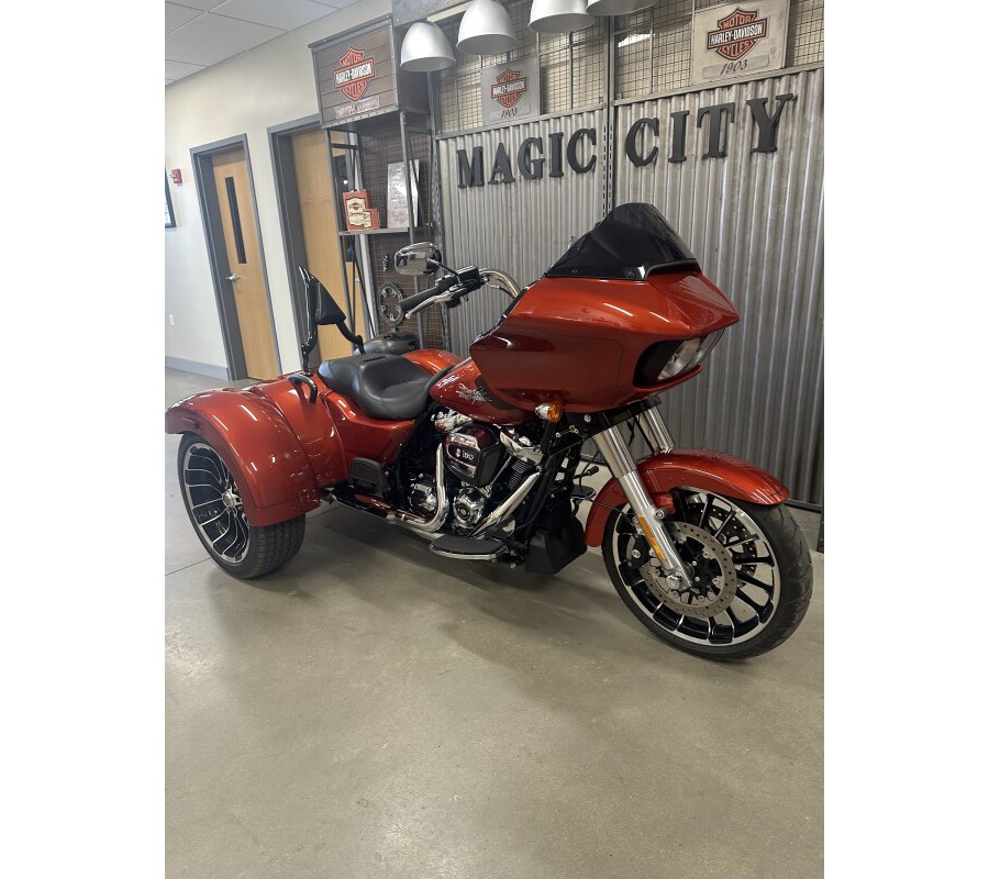 FLTRT 2025 Road Glide 3