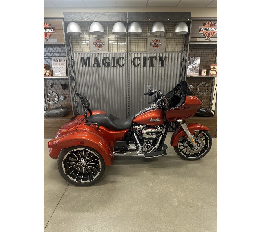 FLTRT 2025 Road Glide 3