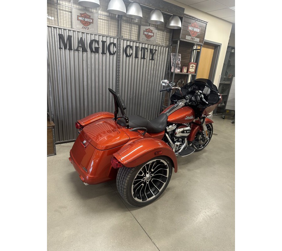 FLTRT 2025 Road Glide 3