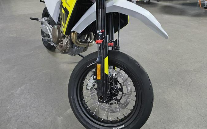 2026 Husqvarna Supermoto 701
