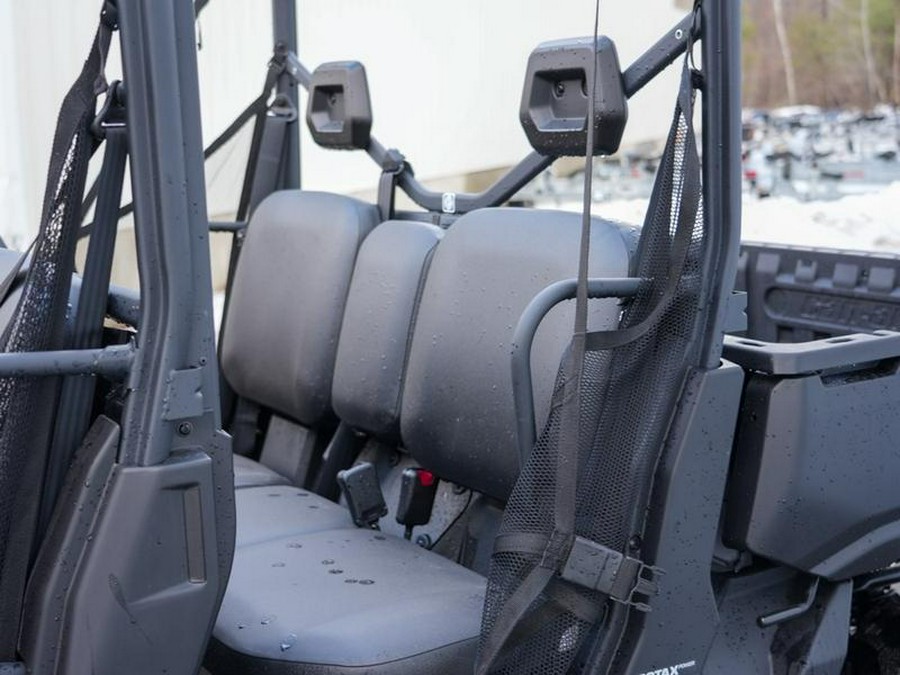 2025 Can-Am® Defender MAX HD7