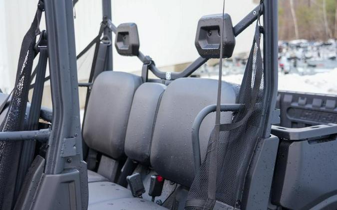 2025 Can-Am® Defender MAX HD7