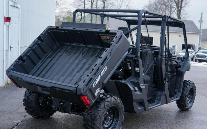 2025 Can-Am® Defender MAX HD7