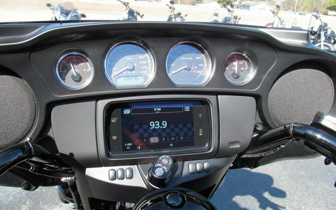 2025 Harley-Davidson FLHTCUTG - Tri Glide Ultra