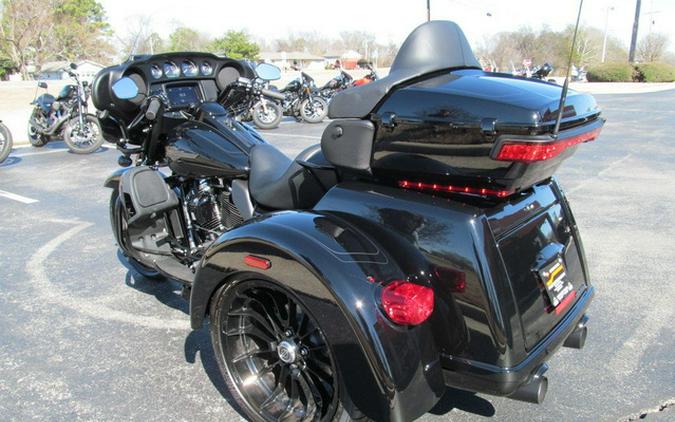 2025 Harley-Davidson FLHTCUTG - Tri Glide Ultra