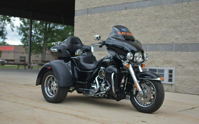 Used 2016 Harley-Davidson Tri Glide Ultra FLHTCUTG